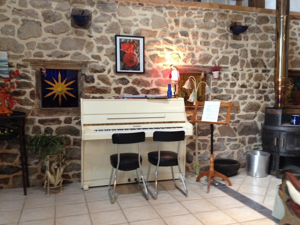 Bed and Breakfast Le Pigeonnier De Quarre Экстерьер фото