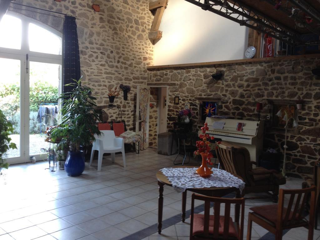 Bed and Breakfast Le Pigeonnier De Quarre Экстерьер фото